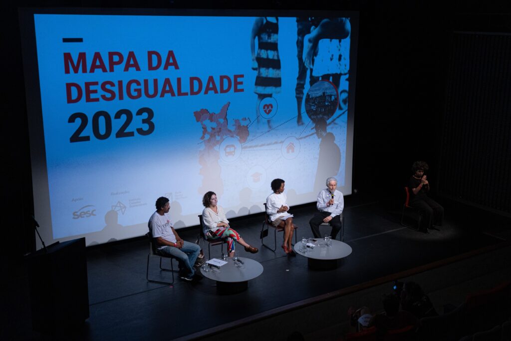 Convidados debatem durante a apresentação do Mapa da Desigualdade. São Paulo, 2023. Crédito: Fernando Martins