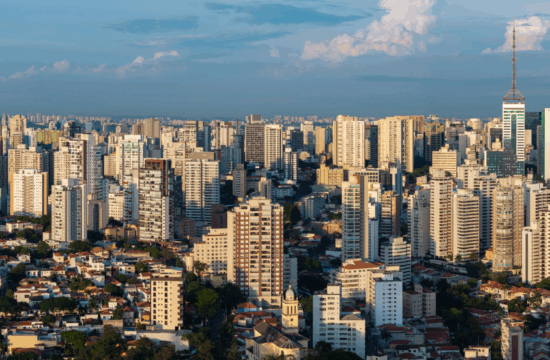 De Paris a São Paulo, desafios para governar cidades com milhões de habitantes